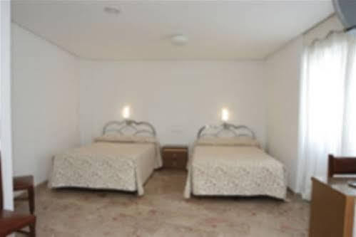 Hostal Aragon Teruel Exterior foto
